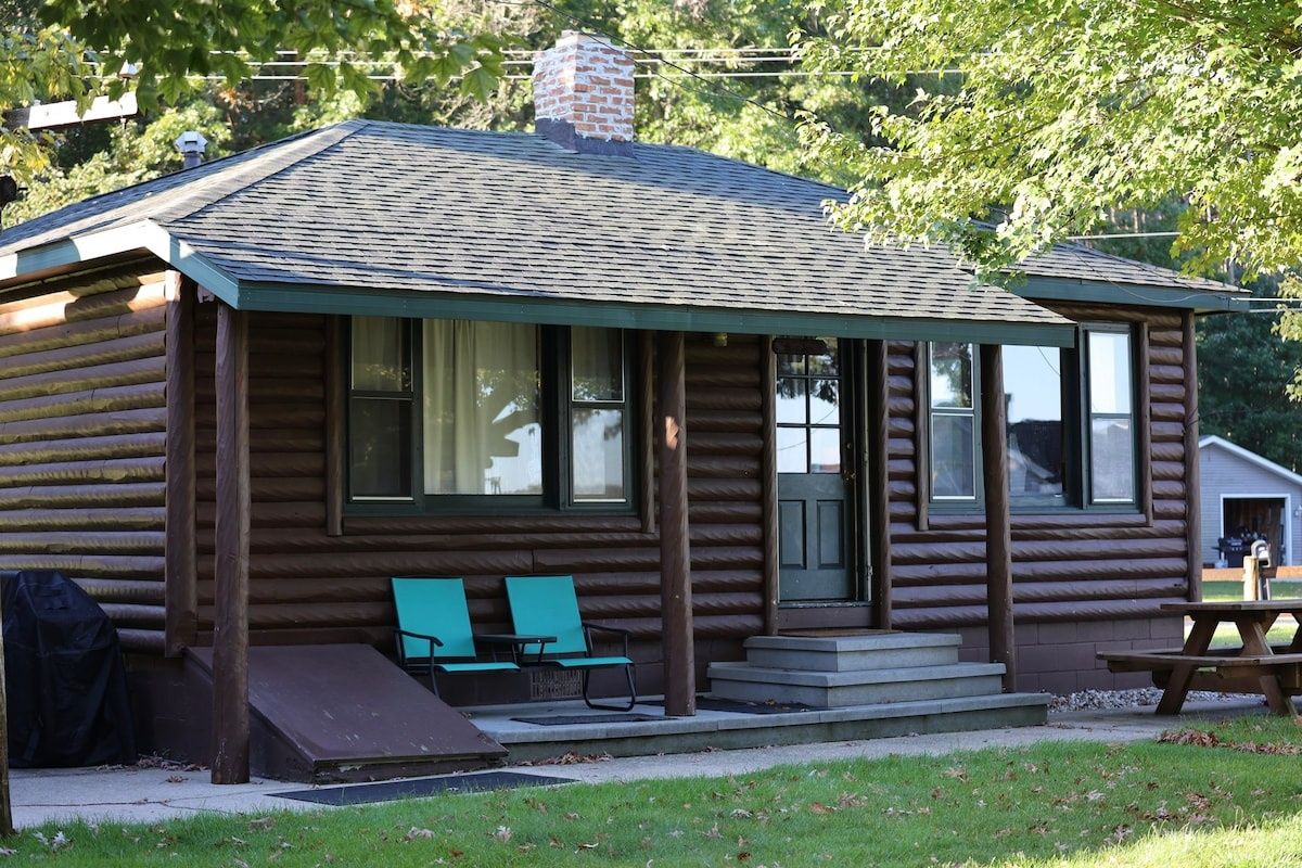 The Huron Cabin at South Shore