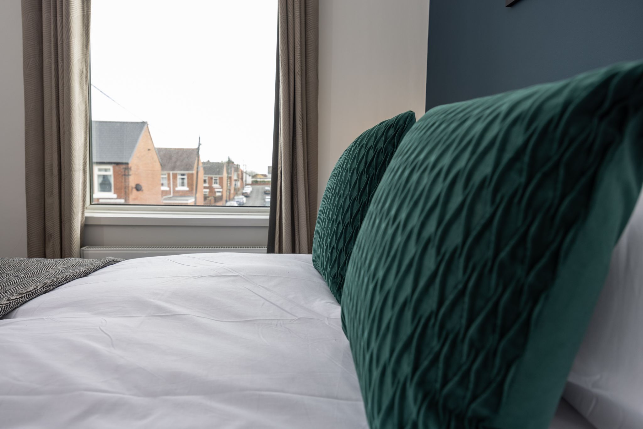 Cozy 3-BR Home in Seaham – Coastal Retreat