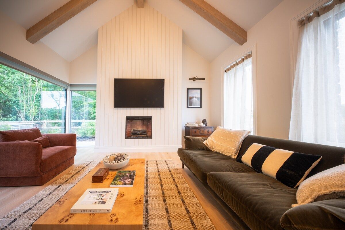Stunning 5-Bed Home in Cong | Your Peaceful Escape