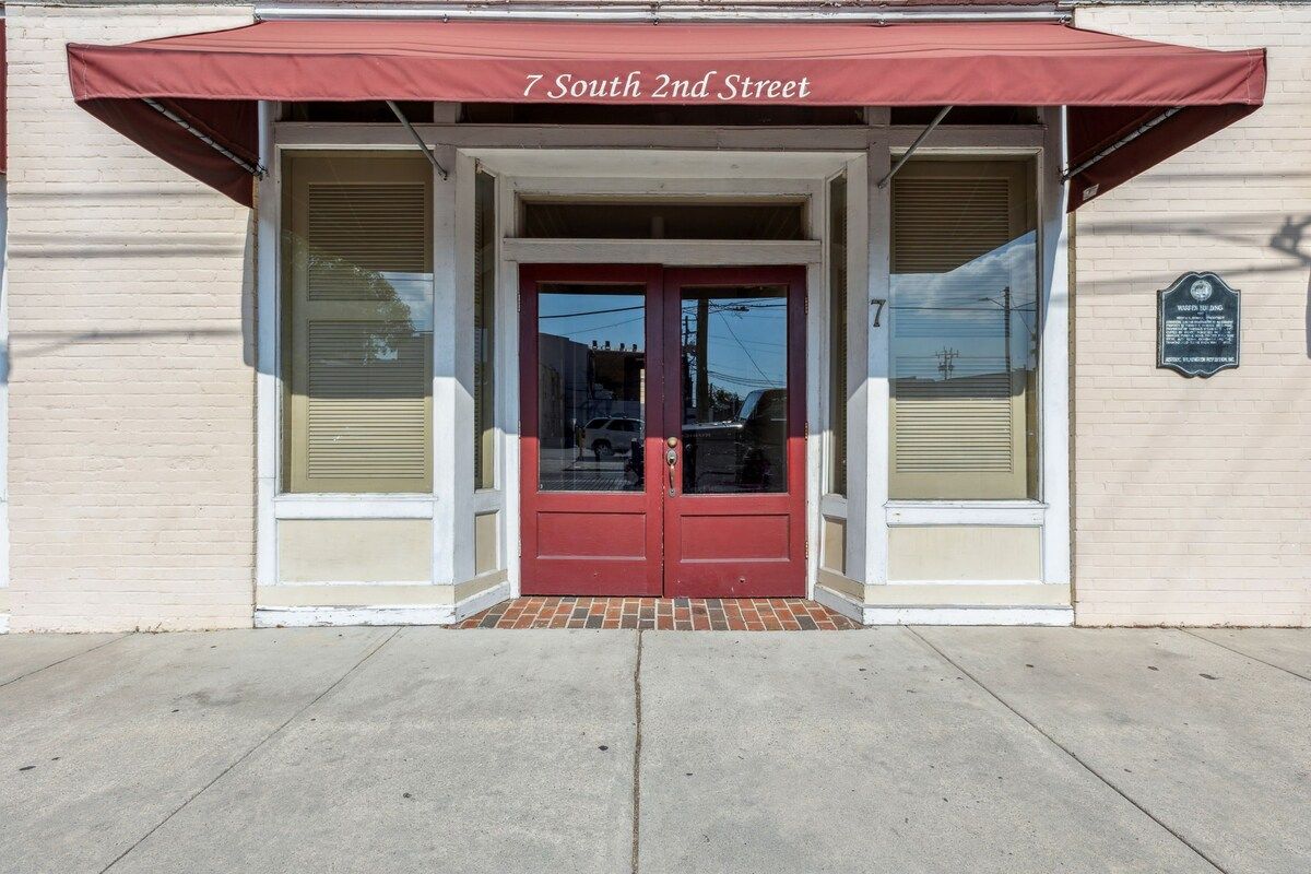 Diamond Courtyard | Historic Downtown | Parking