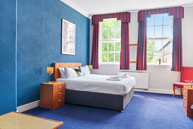 Spacious King Suite | Historic Lace Market