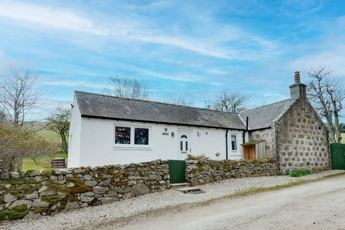 The Old Shepherds Cottage - Stillness in Nature