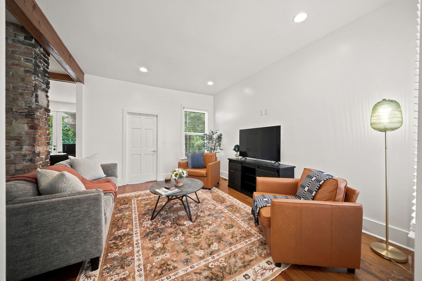 Boho Bungalow - Downtown - Free Parking
