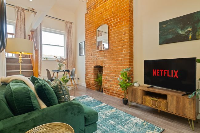 Unique Rooftop Retreat | City View | Sleeps 4