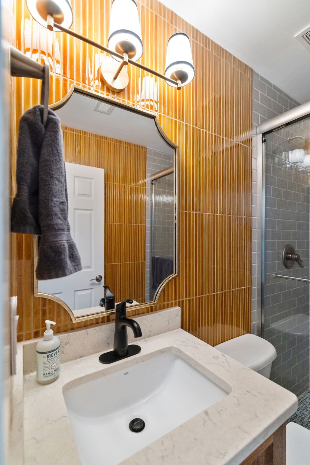 The Lantern Loft - Luxury Riverfront Downtown