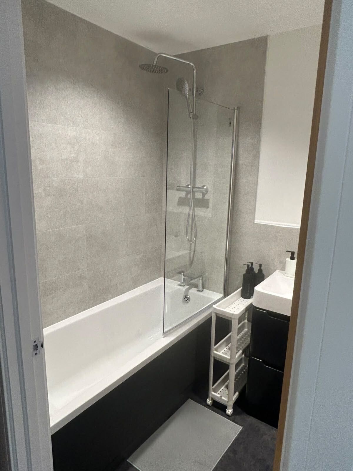 2BR Flat in Andover | Modern Apartment | Flat 15
