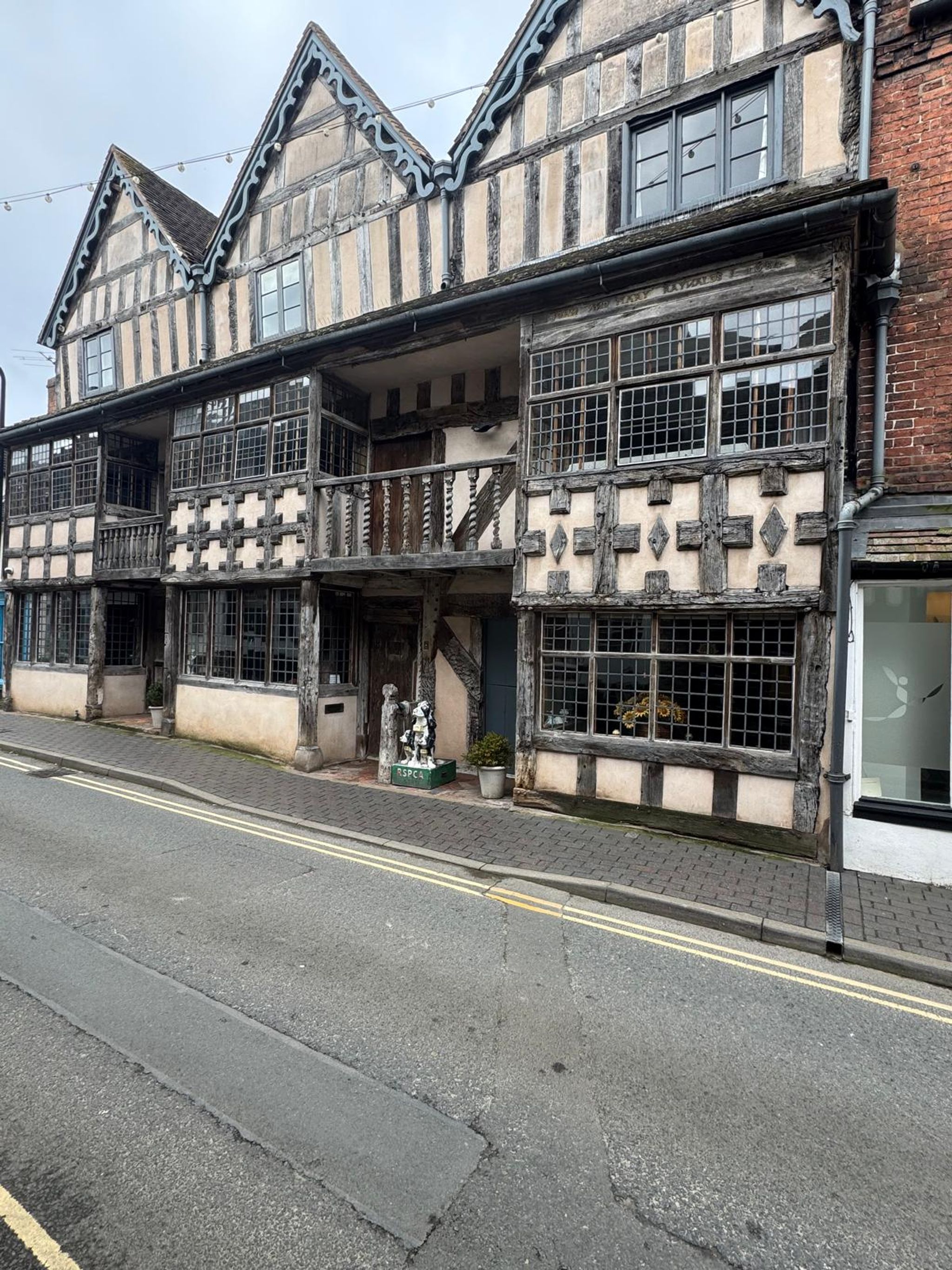 Raven Hotel – Suite 2 | Central Location