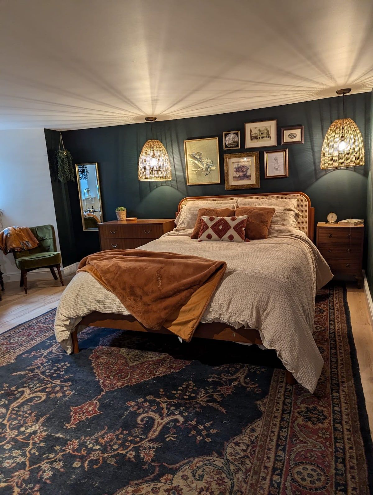 Rufloreo Flats 1a: cosy & central