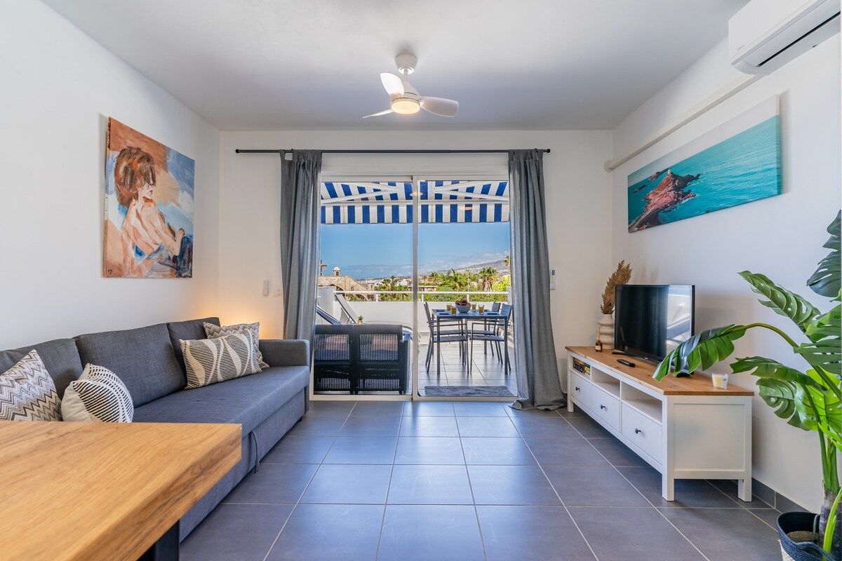 Renovated apartment with ocean views in Malibu Park - Costa Adeje