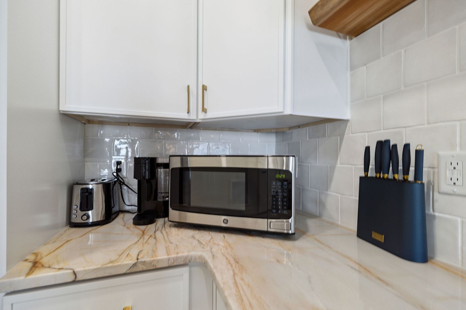 Pierlight - Oceanfront Condo