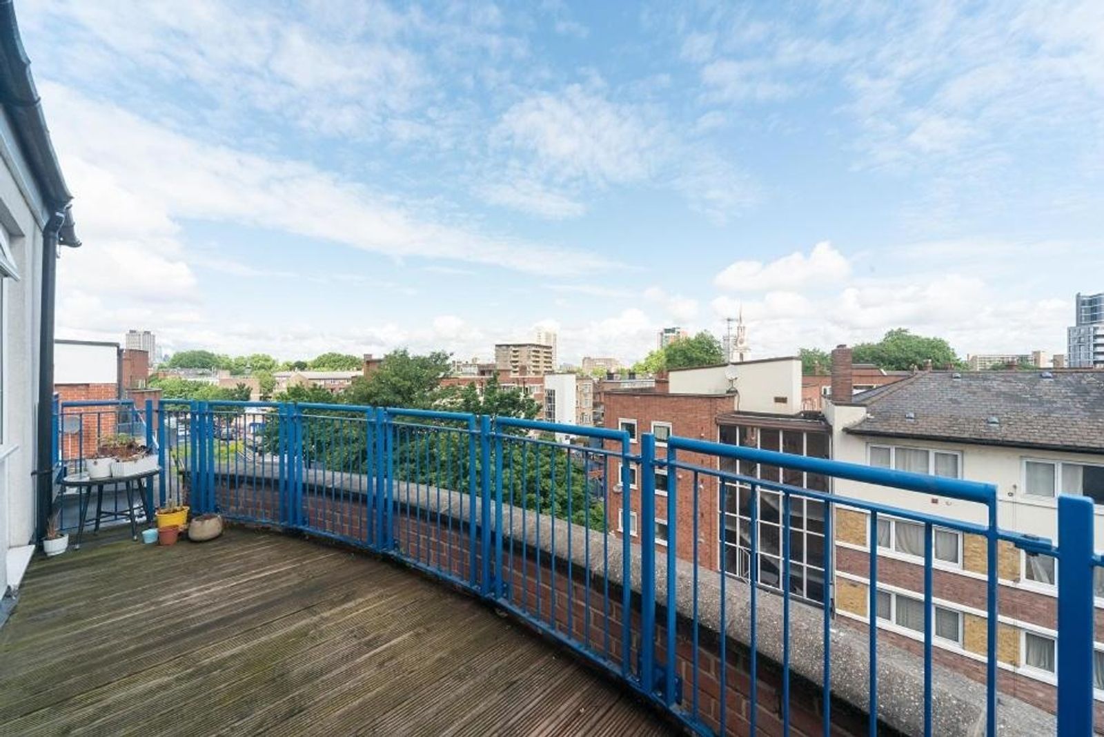 Penthouse Near Canary Wharf