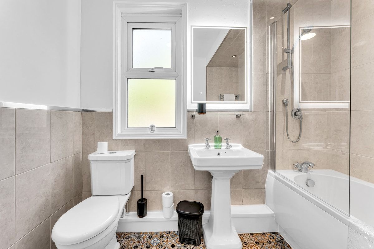 1778049559