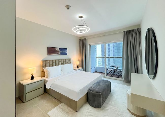 Livbnb-High Rise 1BR w/ Balcony Near Barasti Beach