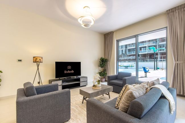 Spacious 1BR | Minutes to Burj Khalifa