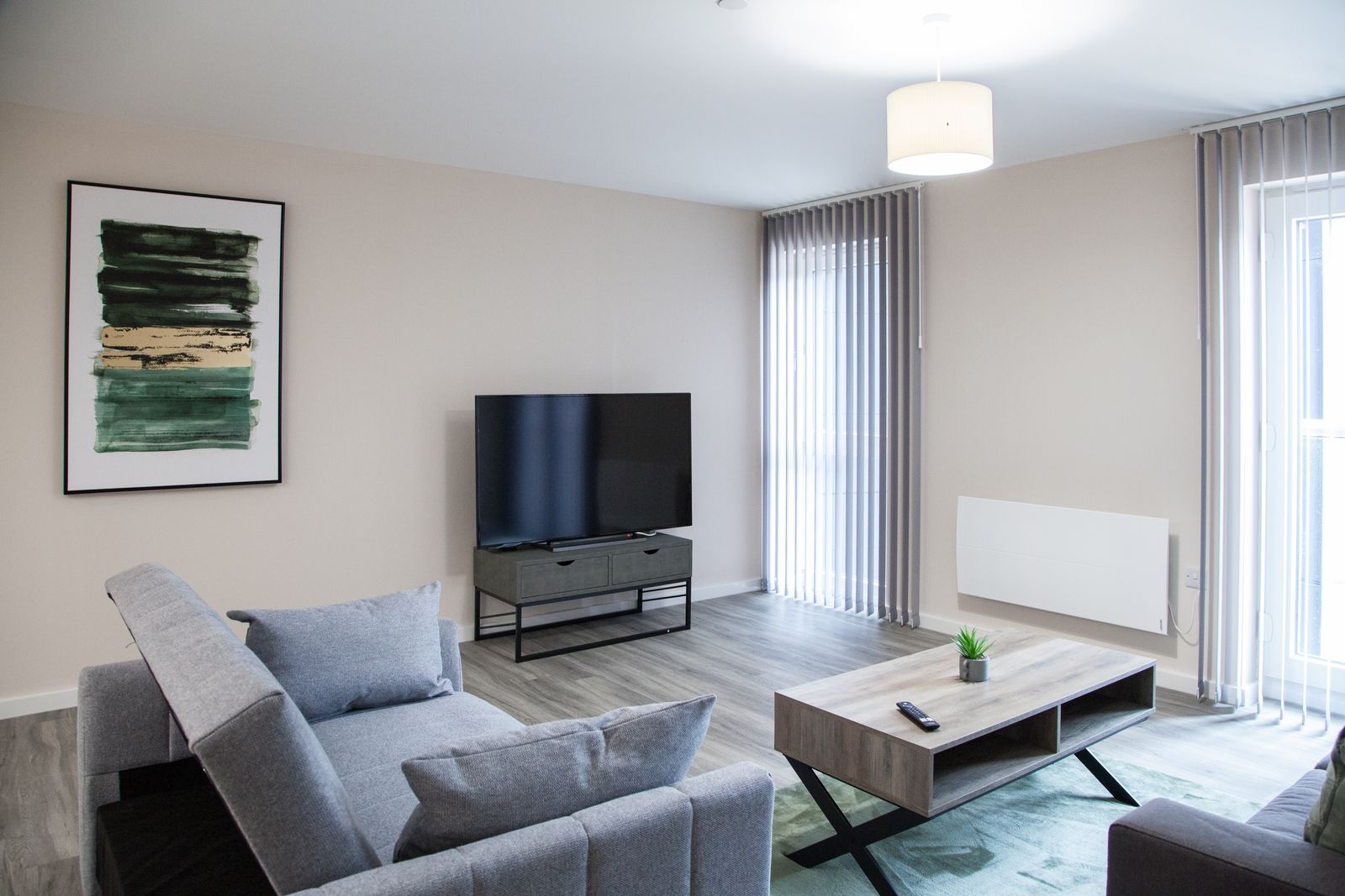 Modern 2BD Apt In Manchester
