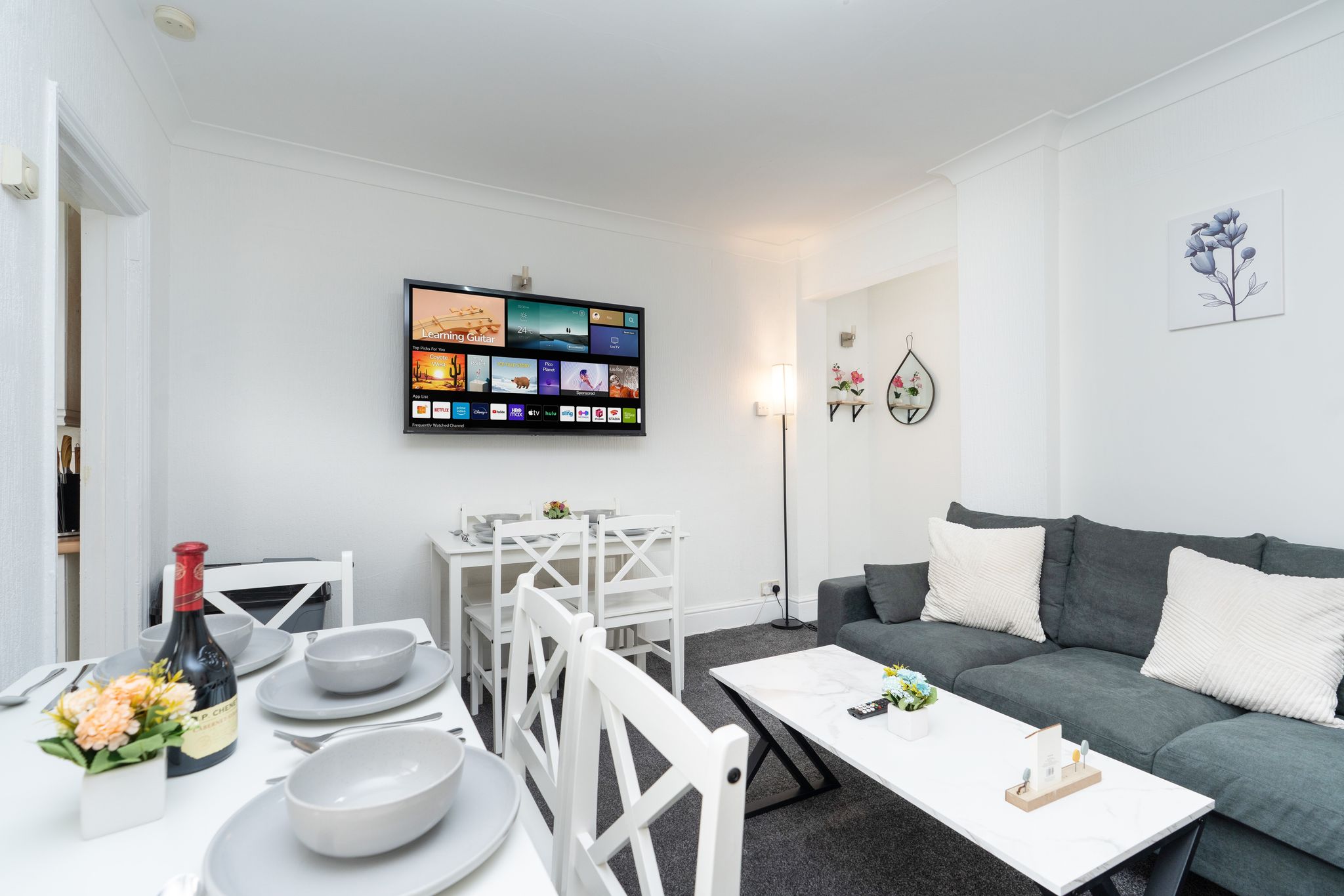 Open Mind Property -  House with 6 Double Beds