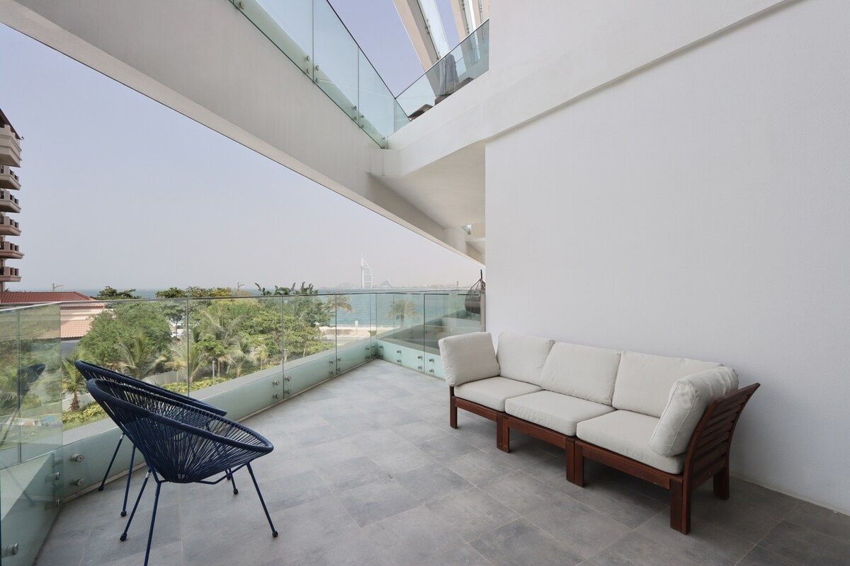 Stunning 1BR w Sea View & Beach | Palm Jumeirah