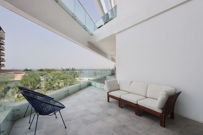 Stunning 1BR w Sea View & Beach | Palm Jumeirah