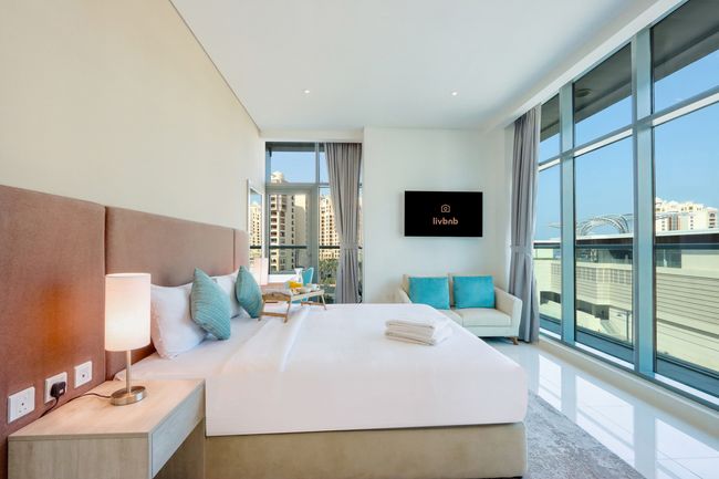 Cozy Studio in Palm, Steps to Beach & Mall