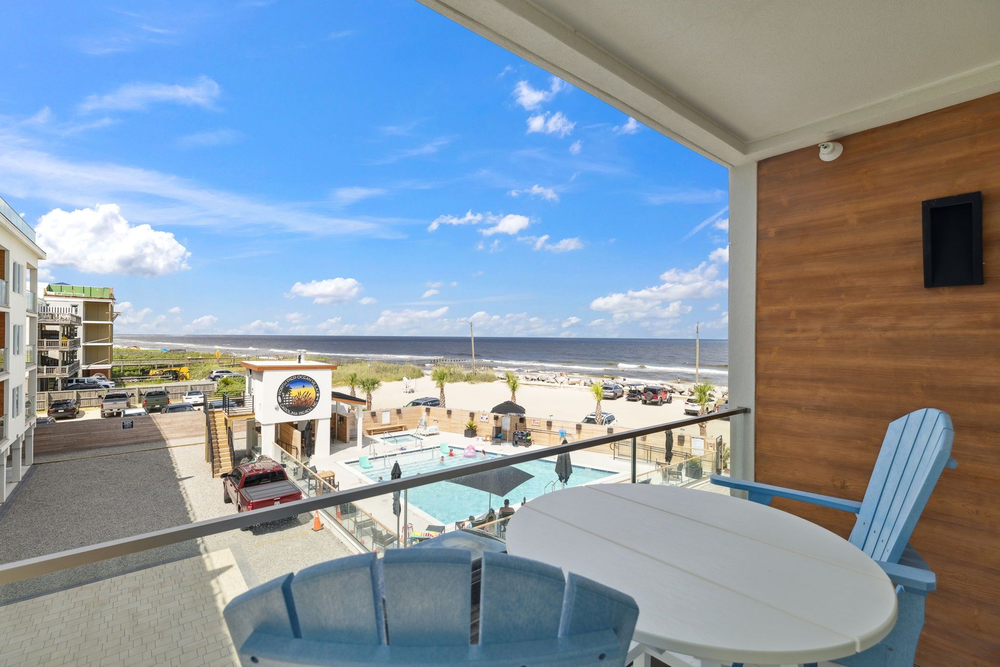 Pierlight - Oceanfront Condo