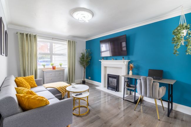 Open Mind Property - Gunwharf Quays 4 Beds Parking