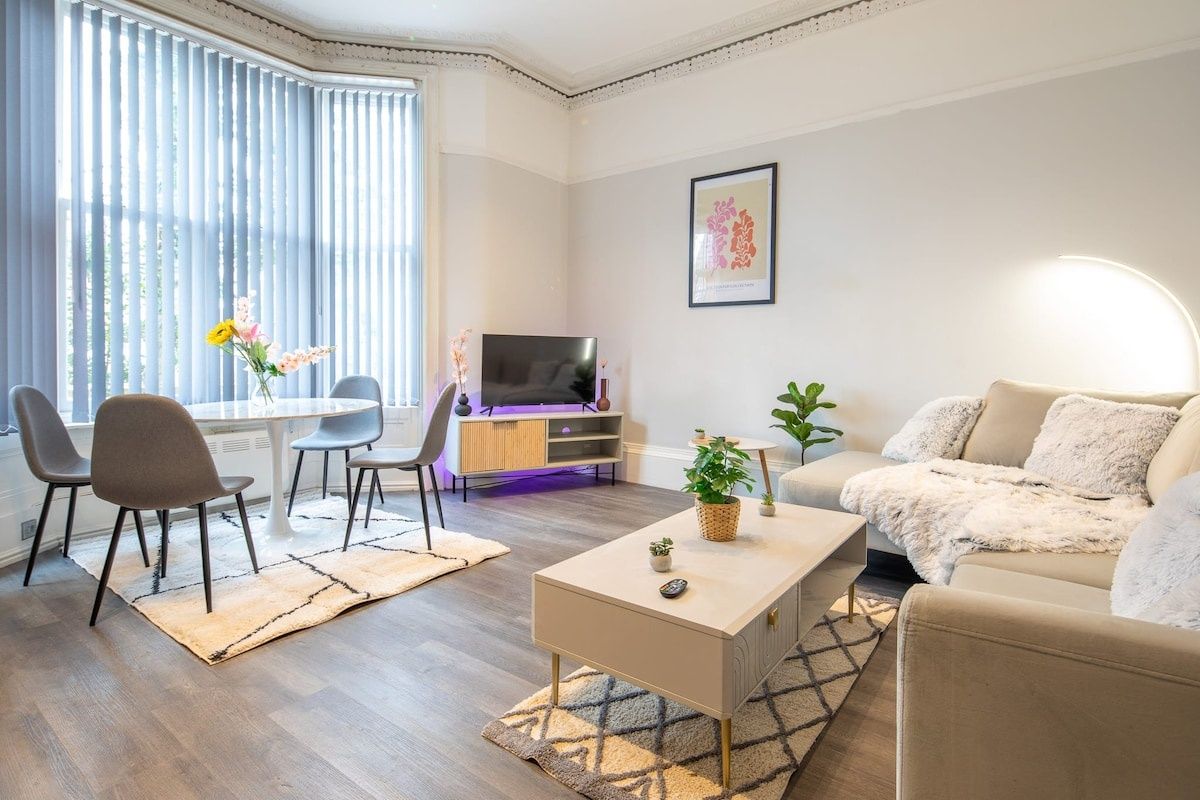 Cozy 1BR Manchester Apt | Sleeps 2 | Fast WiFi