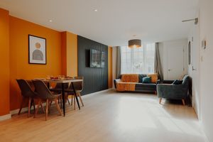1740828478