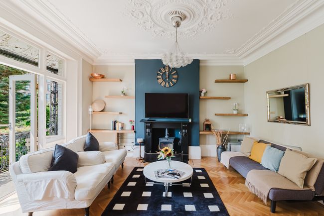 Luxury Victorian 2 bed 2 bath Flat Sleeps 4 - 6