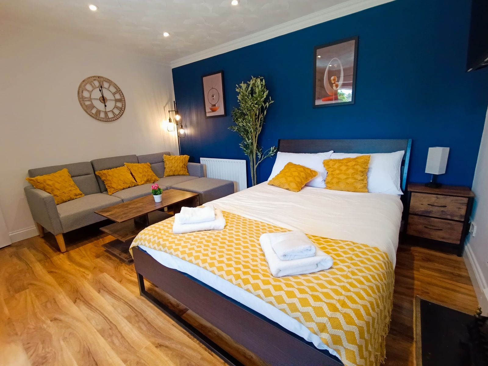 Open Mind Property - 1 Bed Flat with 3 Double Beds
