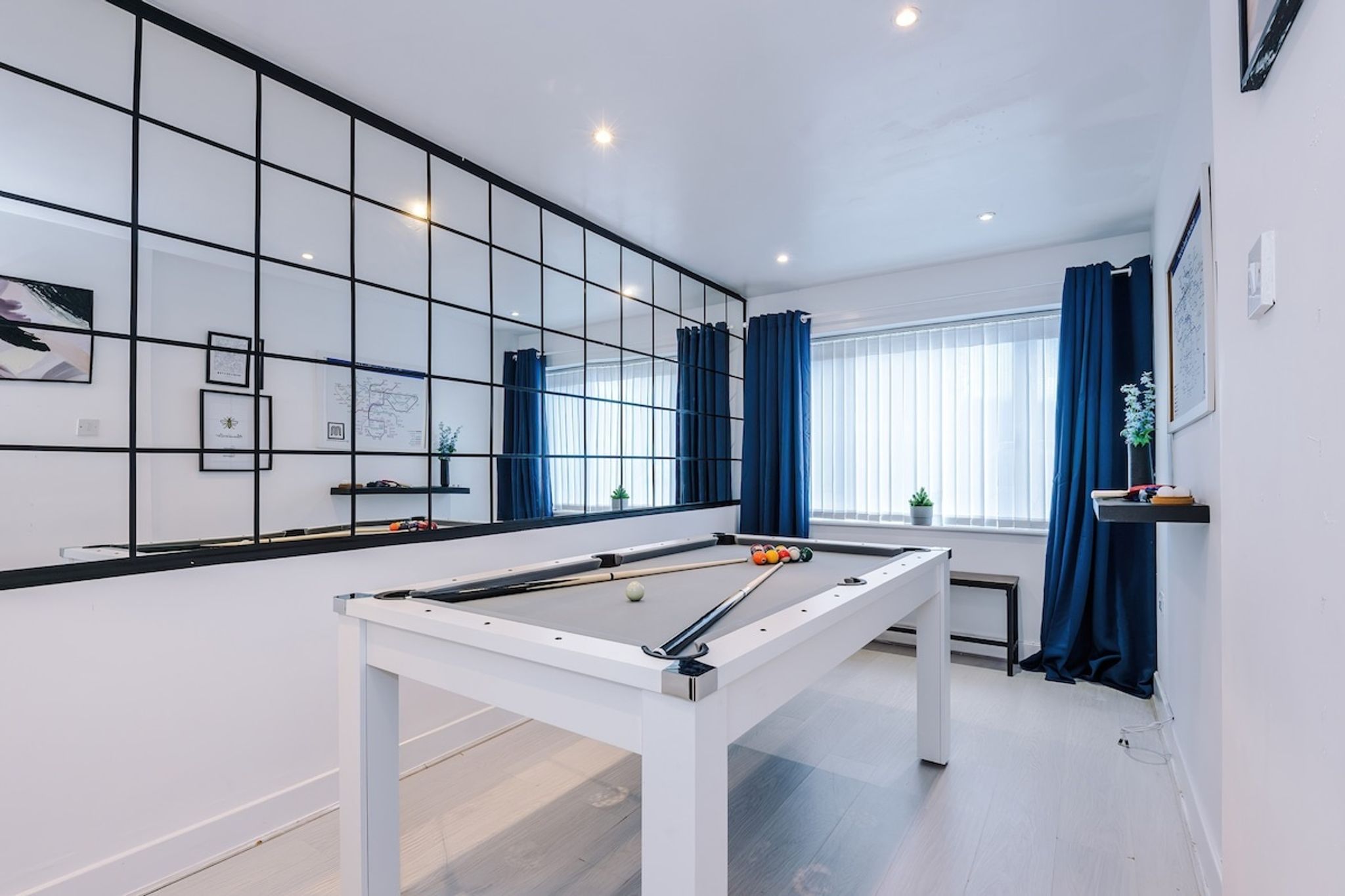 Sleeps 7, Games Room, Perfect For Groups, Driveway