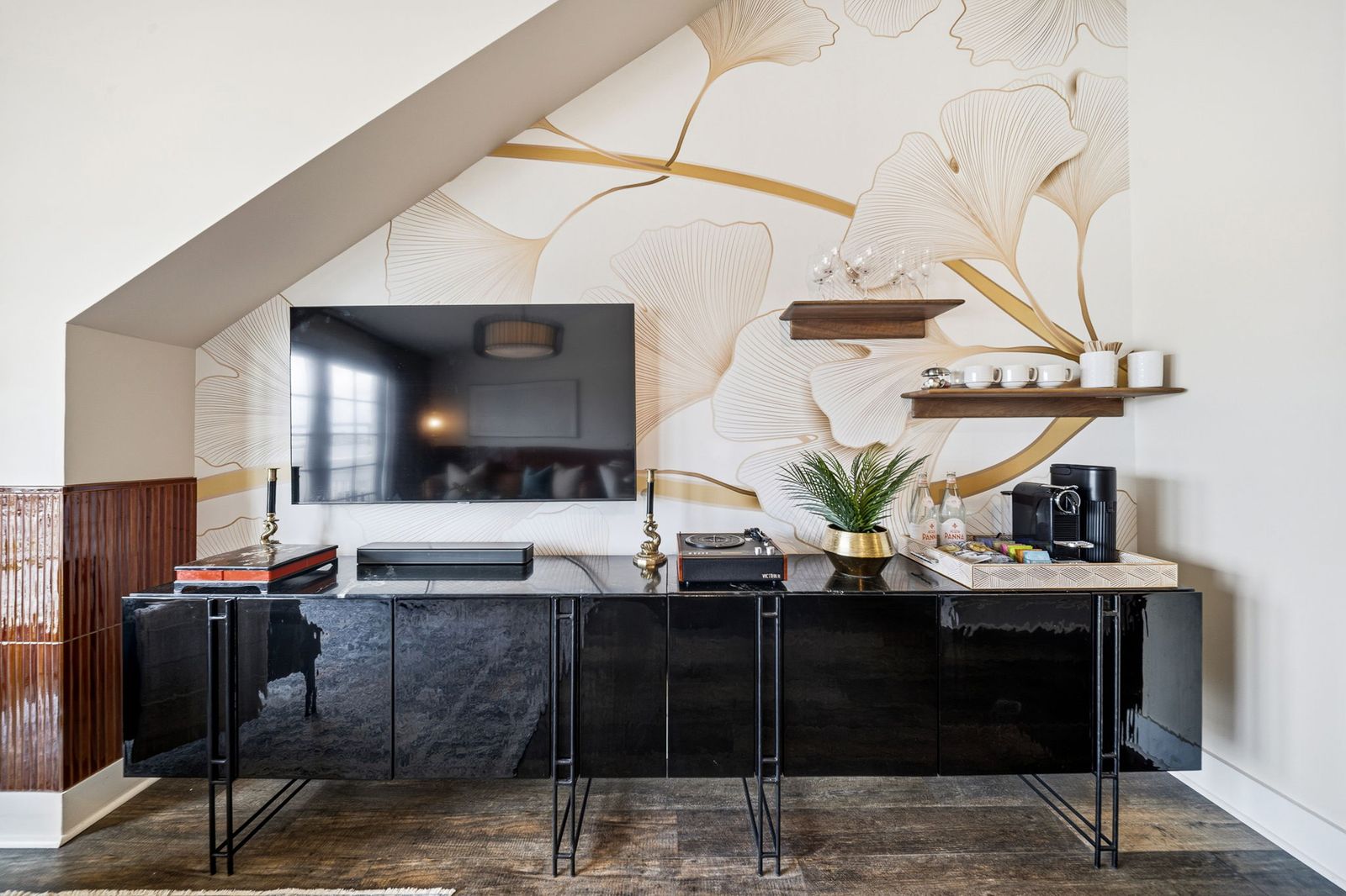 The Lantern Loft - Luxury Riverfront Downtown