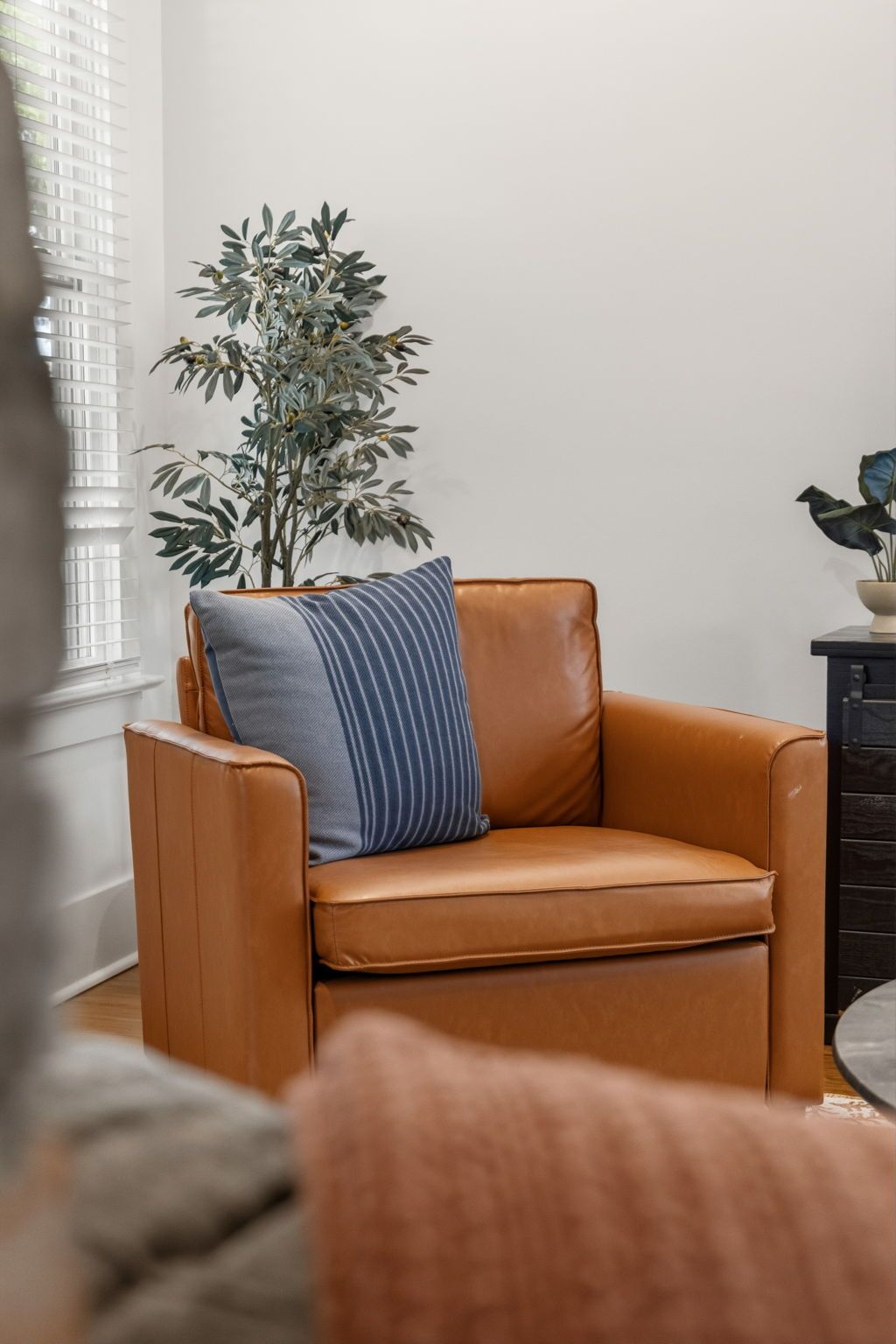 Boho Bungalow - Downtown - Free Parking