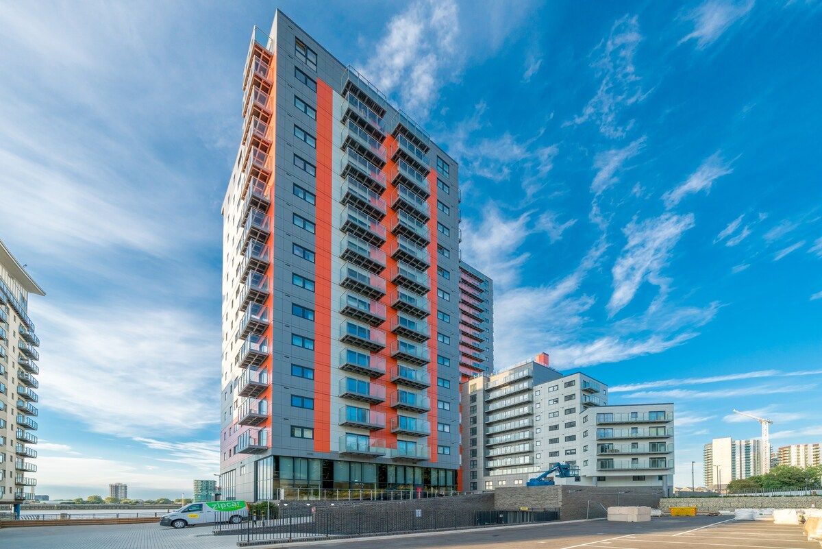 Skyvillion - Mast Quay 2Bedroom Apartment (02)
