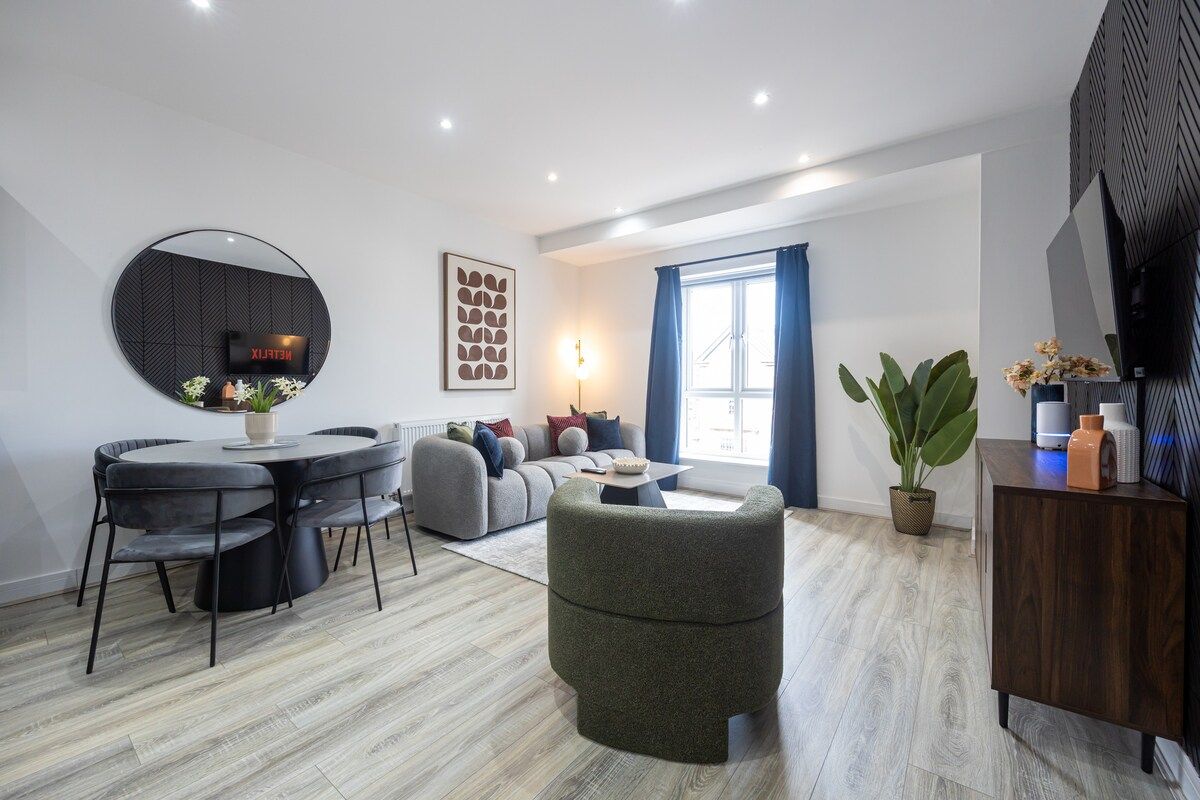 Stylish 2BR | Free Parking | Near Anfield Stadium