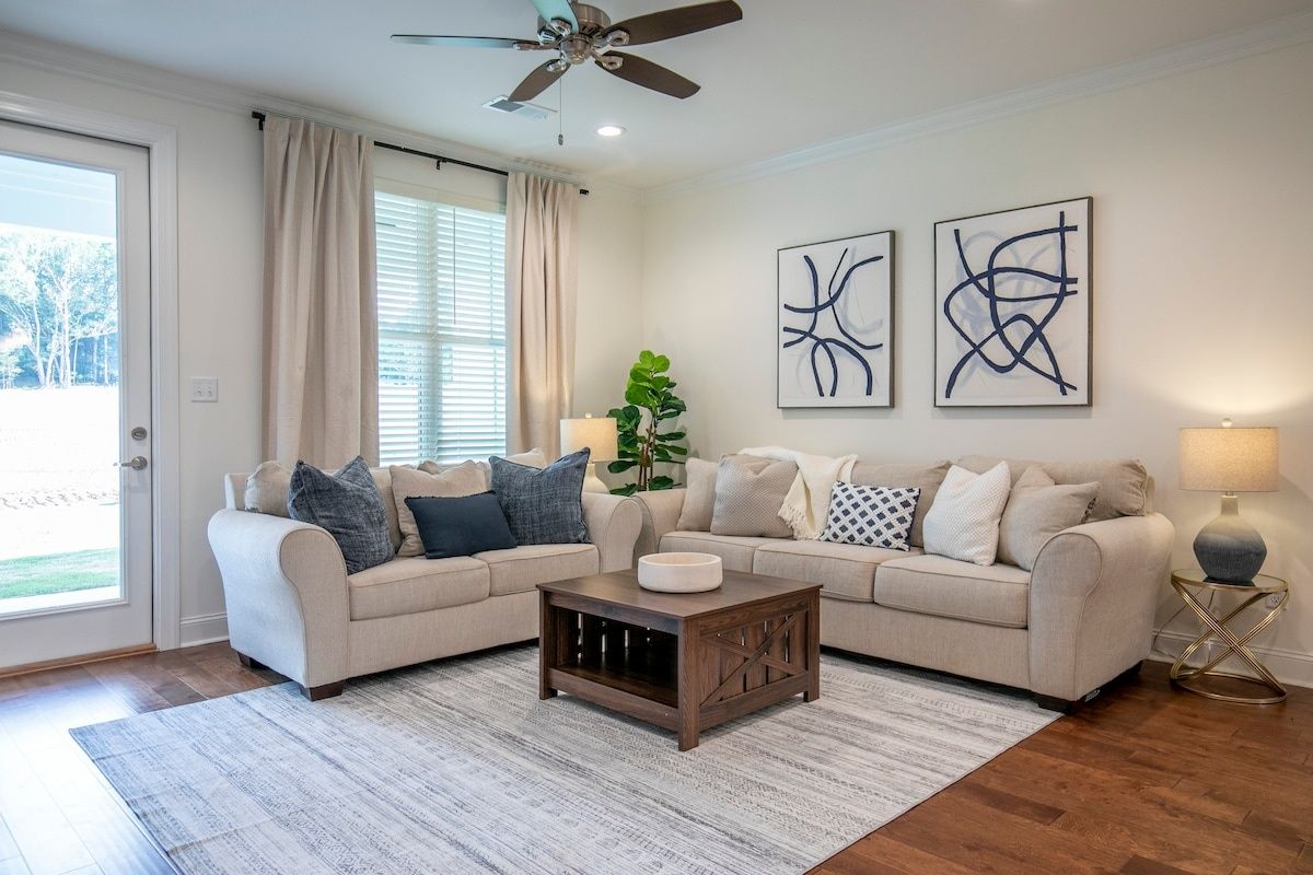 The Rebel, 3BR Cozy Condo by Velvet Ditch Villas