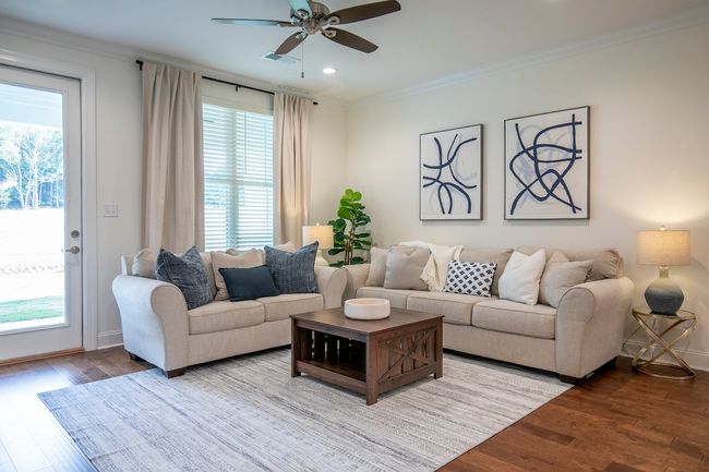 The Rebel, 3BR Cozy Condo by Velvet Ditch Villas