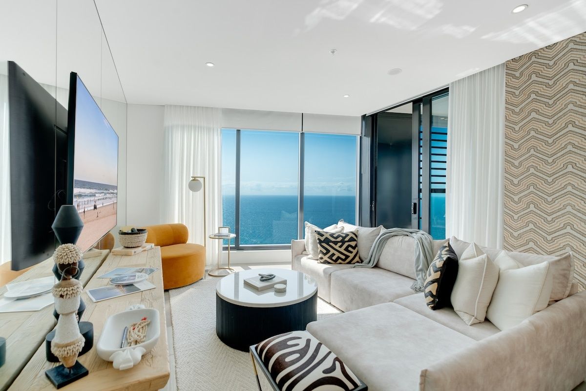 Absolute Oceanfront Luxury 3BR | Surfers Paradise