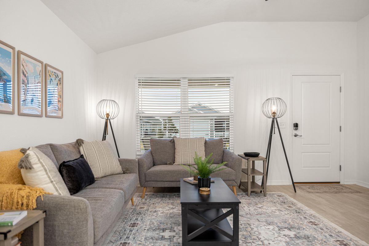 2BR · 2 Bath · Golf Cart · Mins to Eastport Sq — photo 12