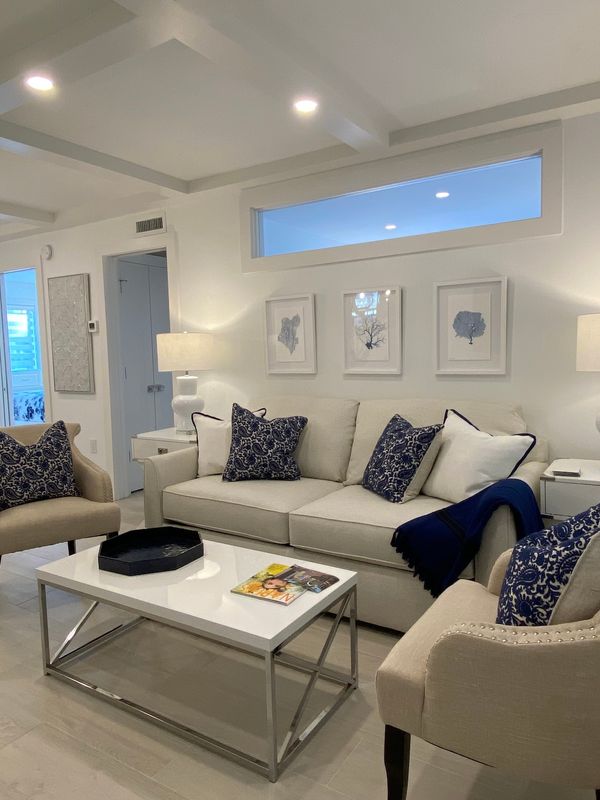 Luxury 2-Bed Condo Steps to Naples Beach & Downtown — photo 3