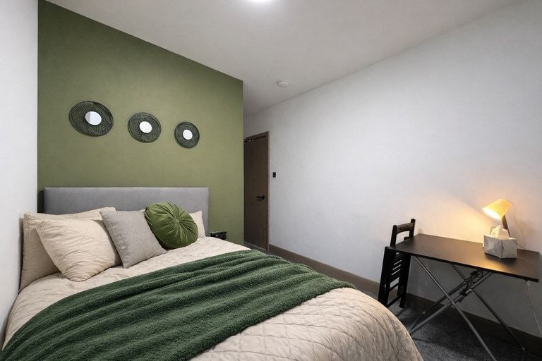S4 En-suite Room Wifi, Desk, Workers, NHS