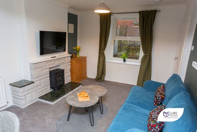 Luke Stays - Good Station Cottages