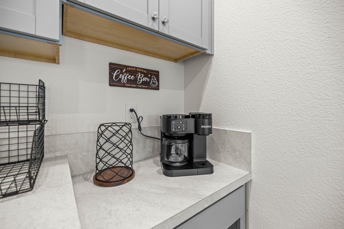 The Eastport Escape | New 3BR | King + Golf Cart — photo 19
