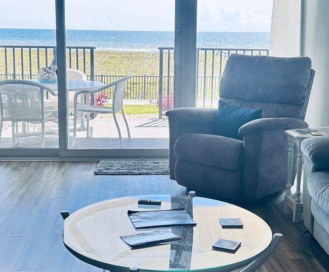 The Seahorse, 2bed beach paradise, swimming pool!