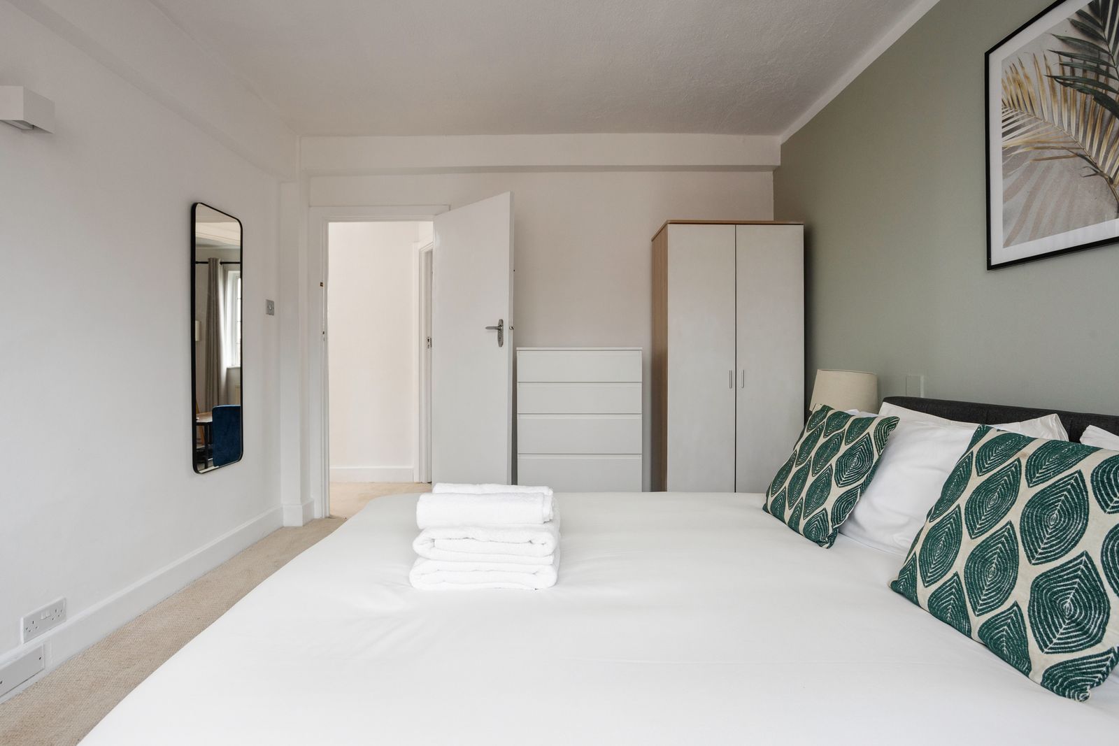 Charm & Convenient City living | Families | ST