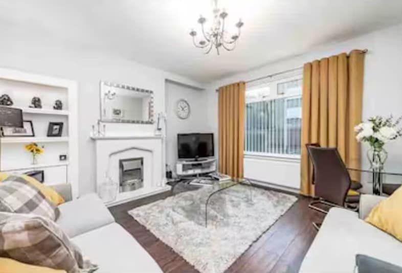 Balmoral Residence - 30 min to Glasgow & Edinburgh