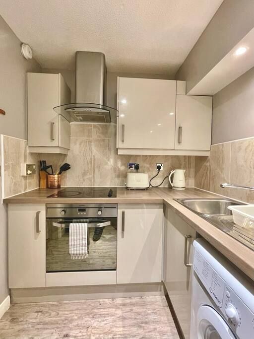 Merchant City 1 BD Exec Apart w/parking Albion 2