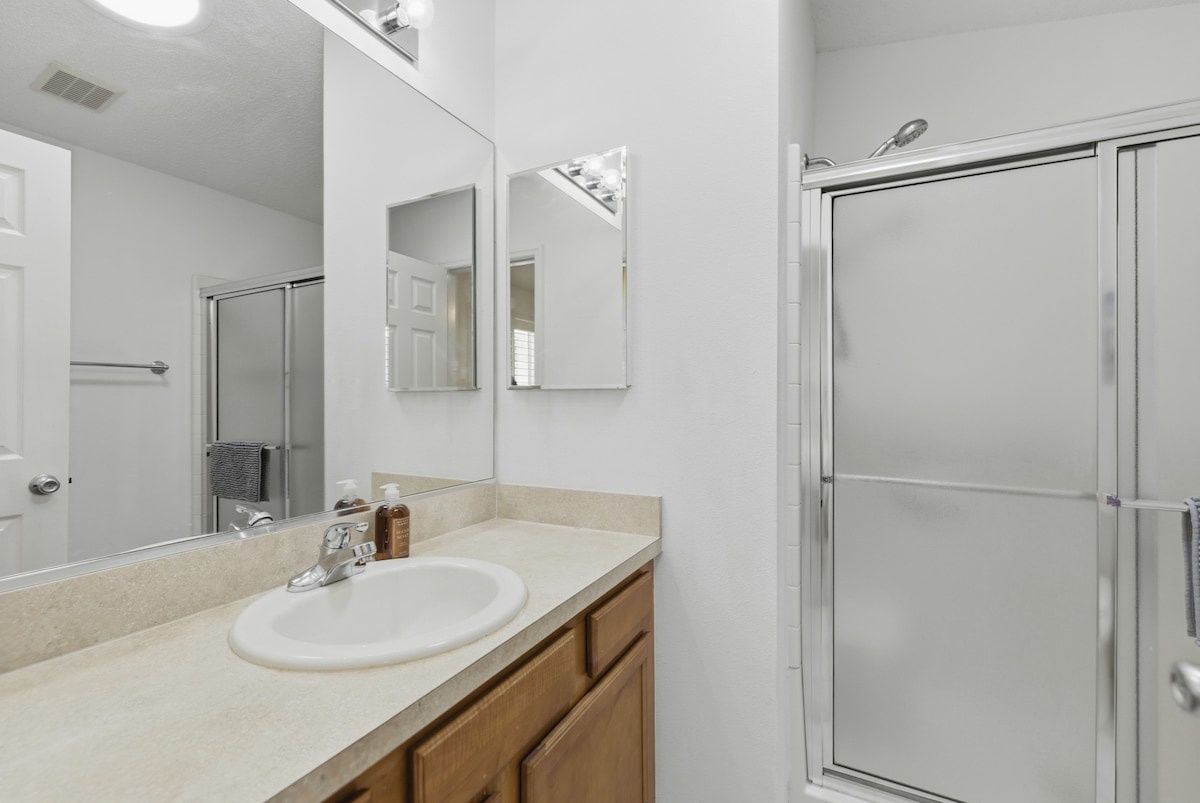 Lake Sumter 2BR · Golf Cart · BBQ · Brownwood — photo 17