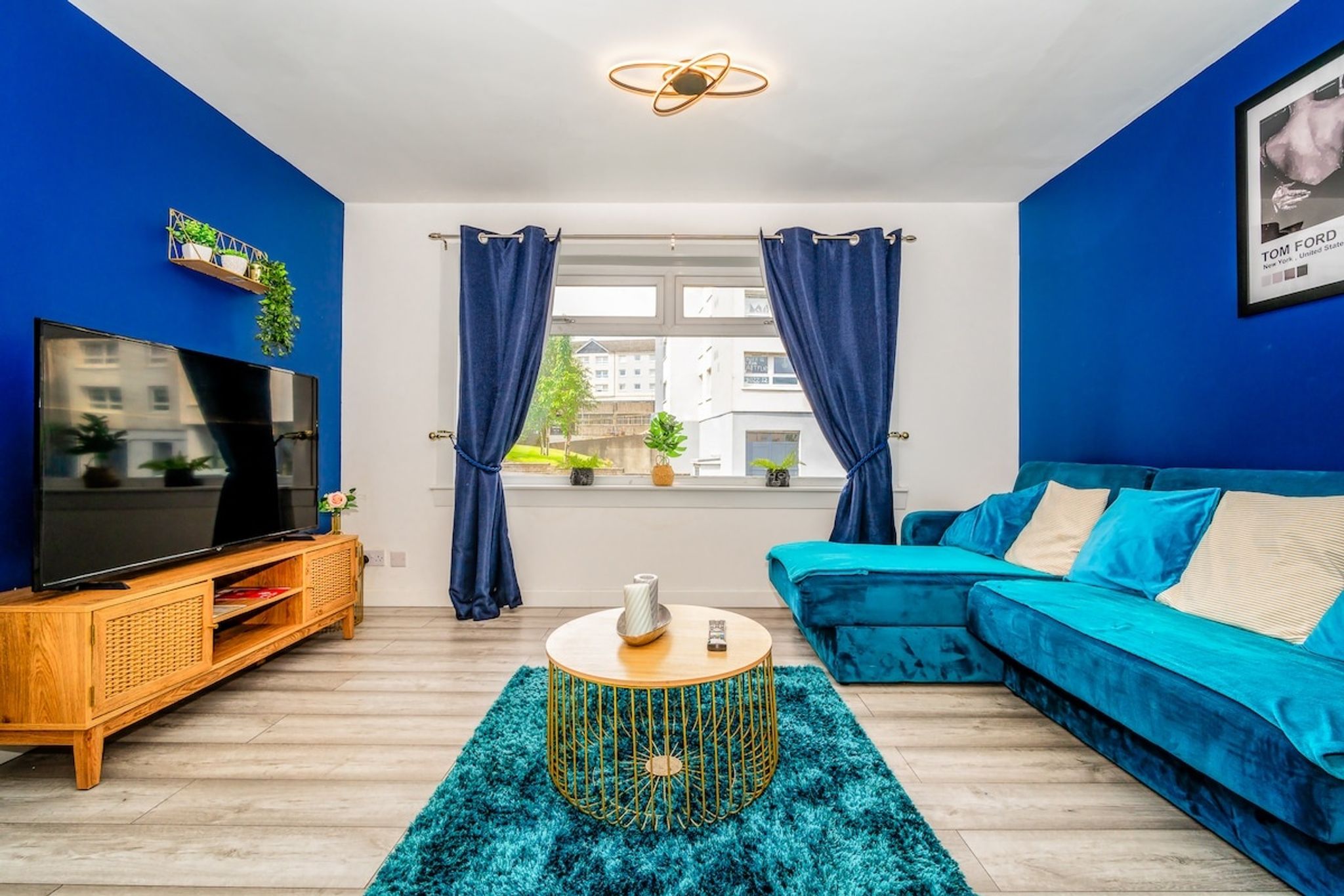 Greenock Modern Retreat – 3 Bedrooms, Sleeps 8