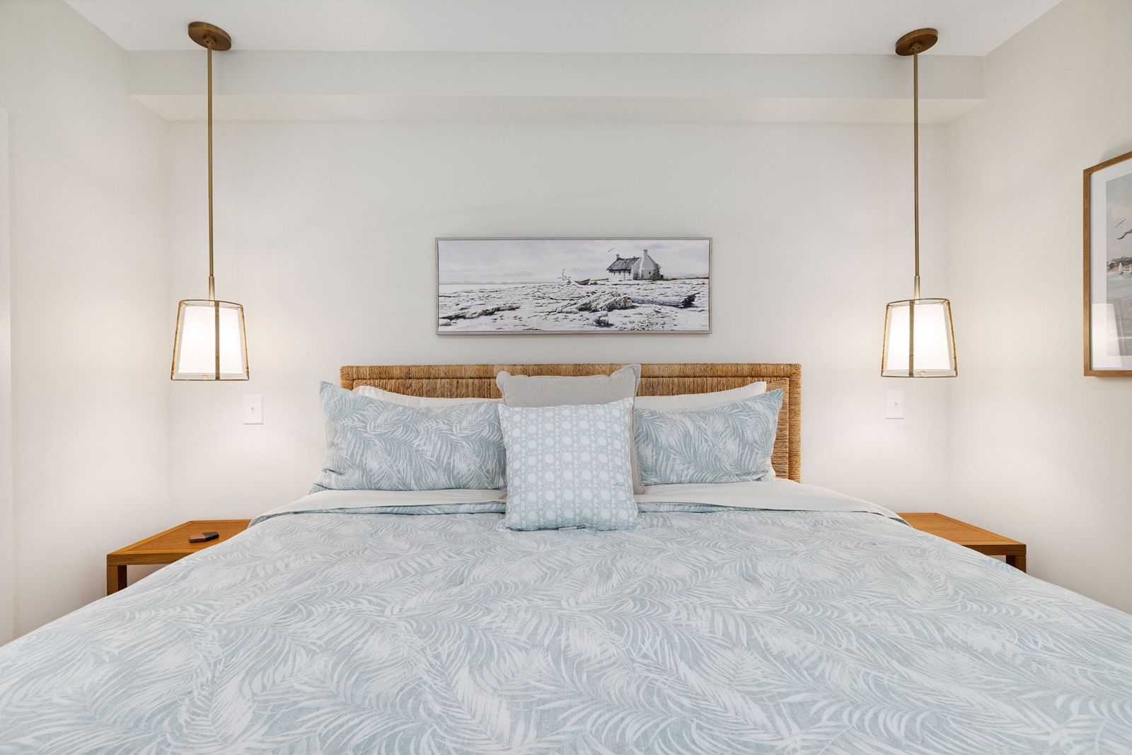 Pierlight - Oceanfront Condo
