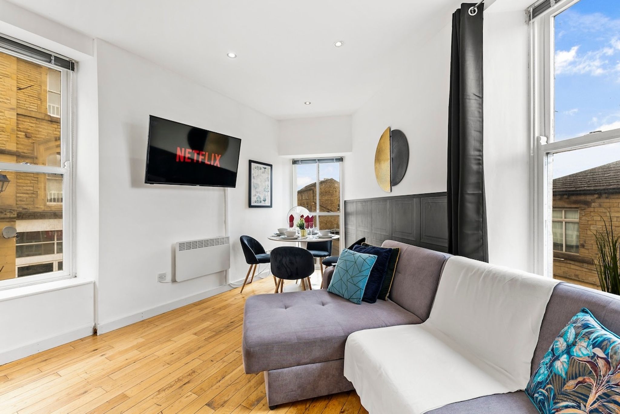 30% off! Simple 2 Bed in Central Dewsbury - Sleep 4